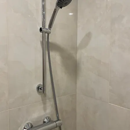 2025 Avi Jacuzzi For A Family With Kids Appartement Varna